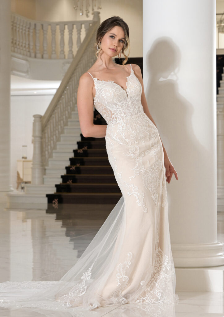 Ramona Koonings Couture KN2358 Nice