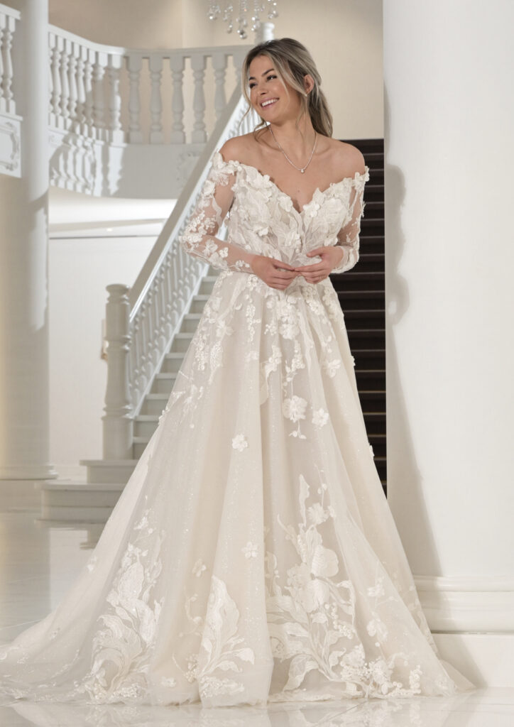 Ramona Koonings Couture KN2339 Helsinki